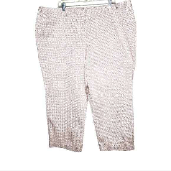 Lane Bryant Pants - Lane Bryant Size 26 Cropped Pants